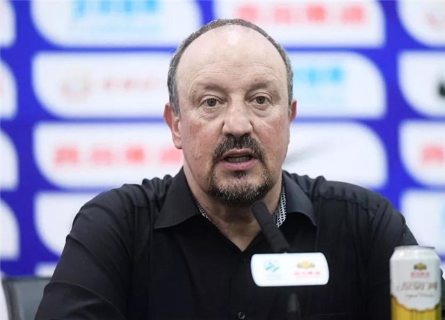 大连一方主场战平恒大，积分榜上升至中游区